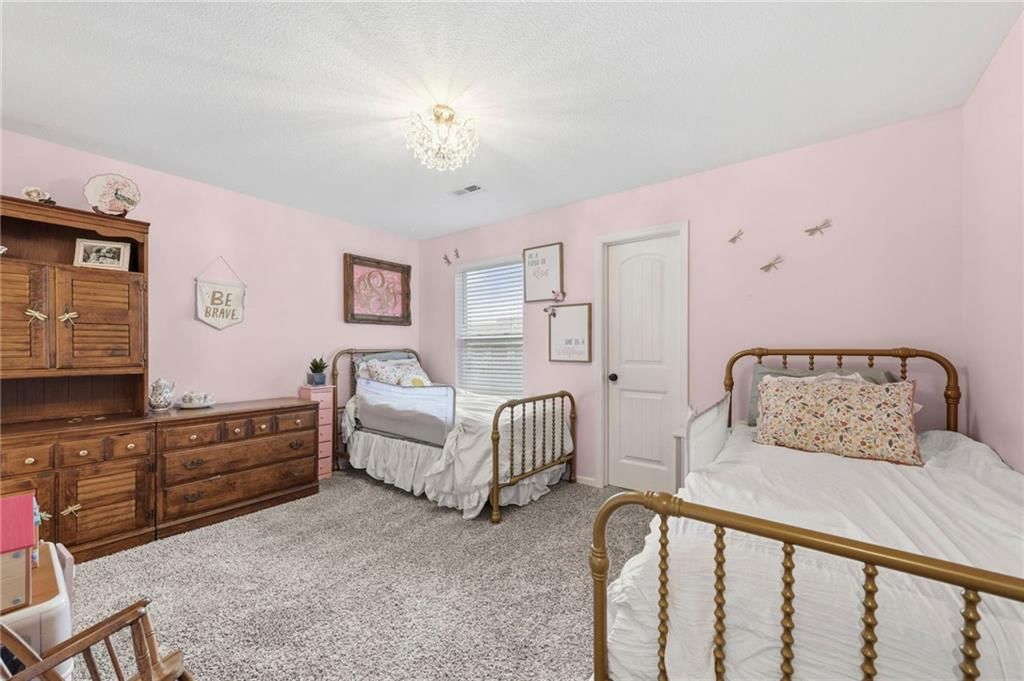 2351 W Concord Drive — photo 37