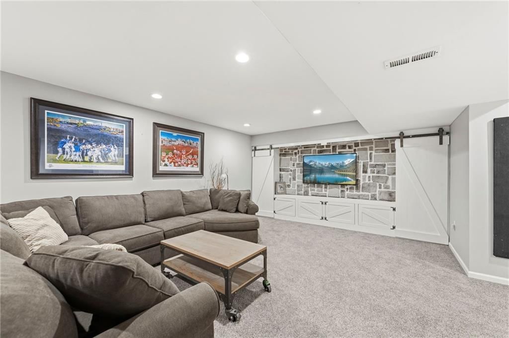 2351 W Concord Drive — photo 40