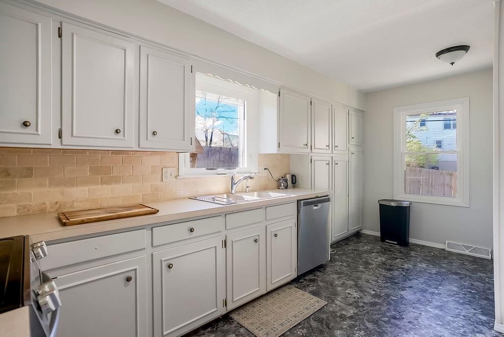 3427 E 105TH Terrace — photo 6