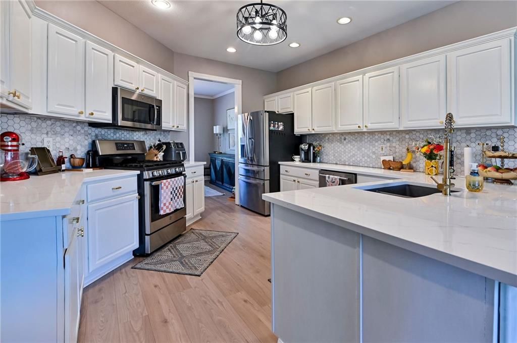 1613 Brookdale Drive — photo 17