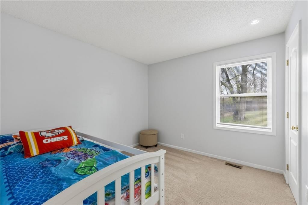 4115 N Troost Avenue — photo 18