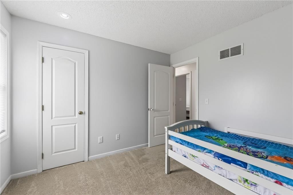 4115 N Troost Avenue — photo 19
