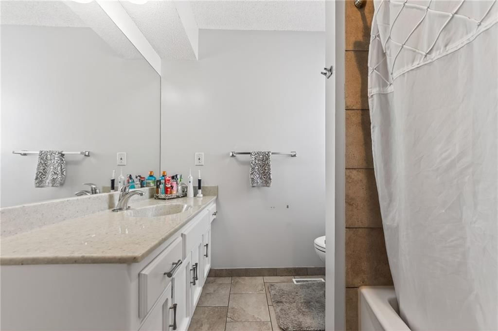 4115 N Troost Avenue — photo 20