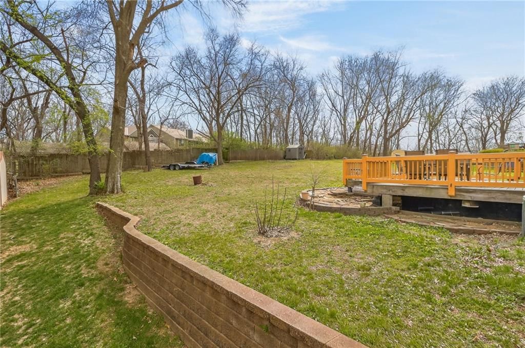 4115 N Troost Avenue — photo 32