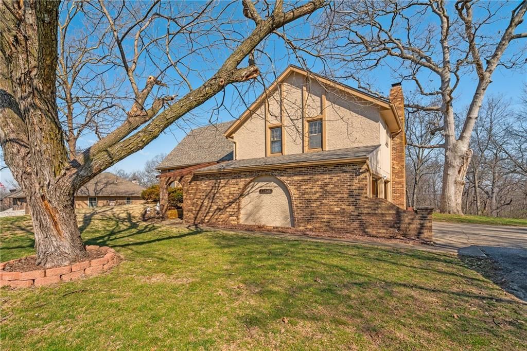 12326 Pinehurst Drive — photo 2