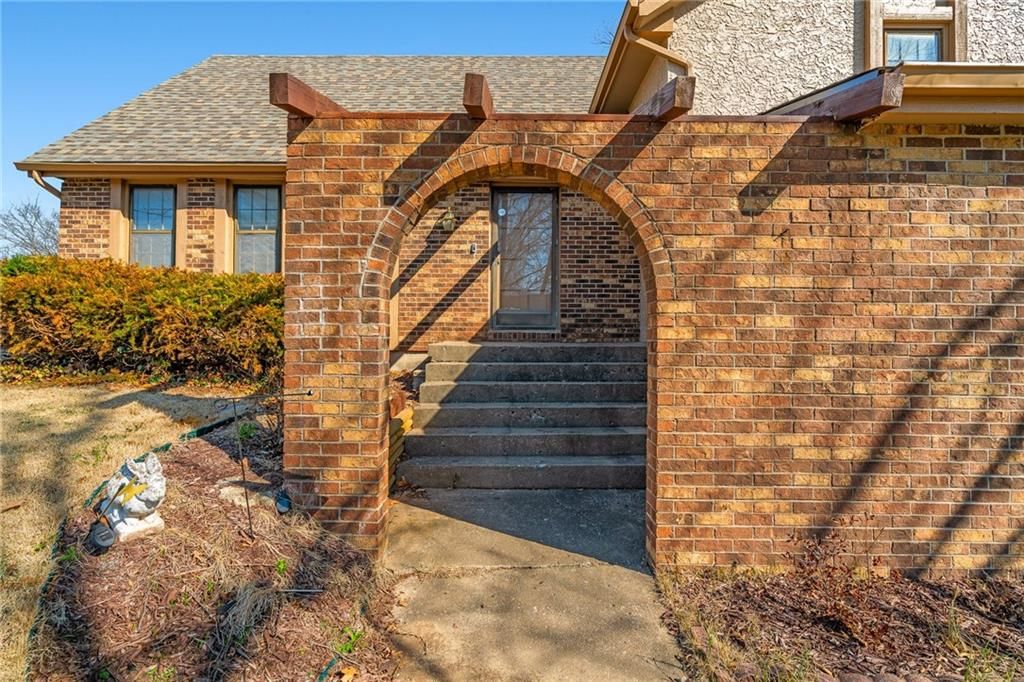 12326 Pinehurst Drive — photo 3