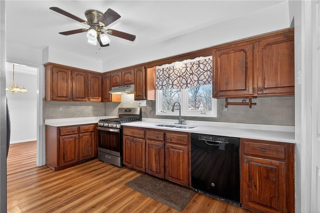 12326 Pinehurst Drive — photo 11