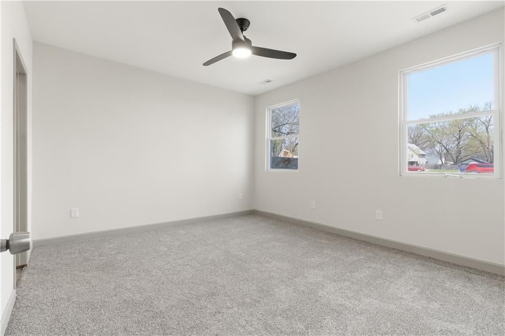 706 Pacific Avenue — photo 27