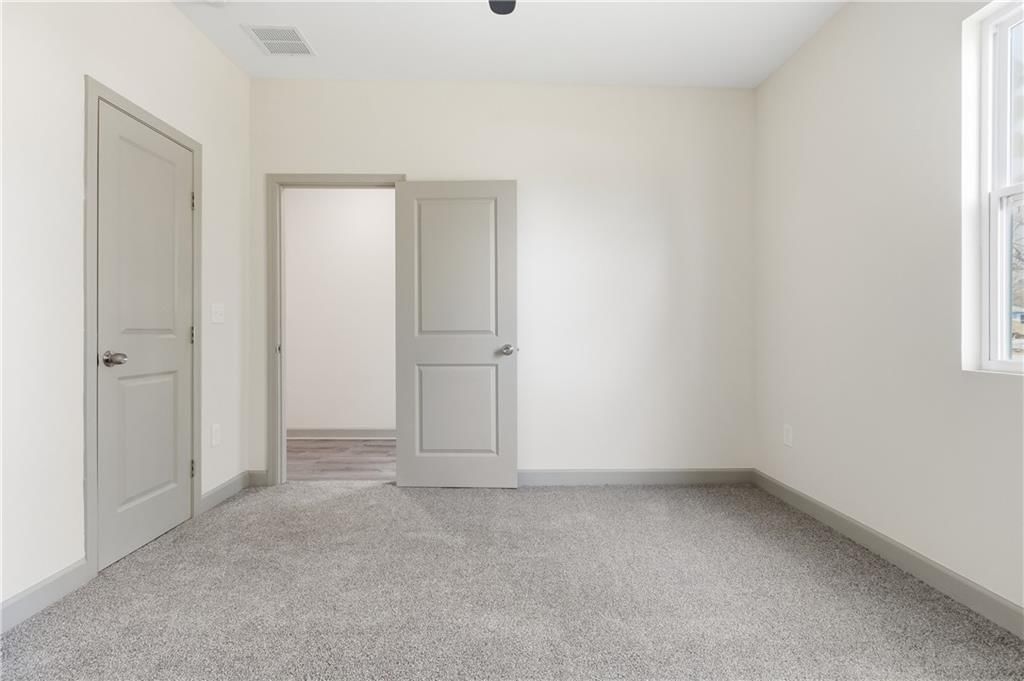 706 Pacific Avenue — photo 38