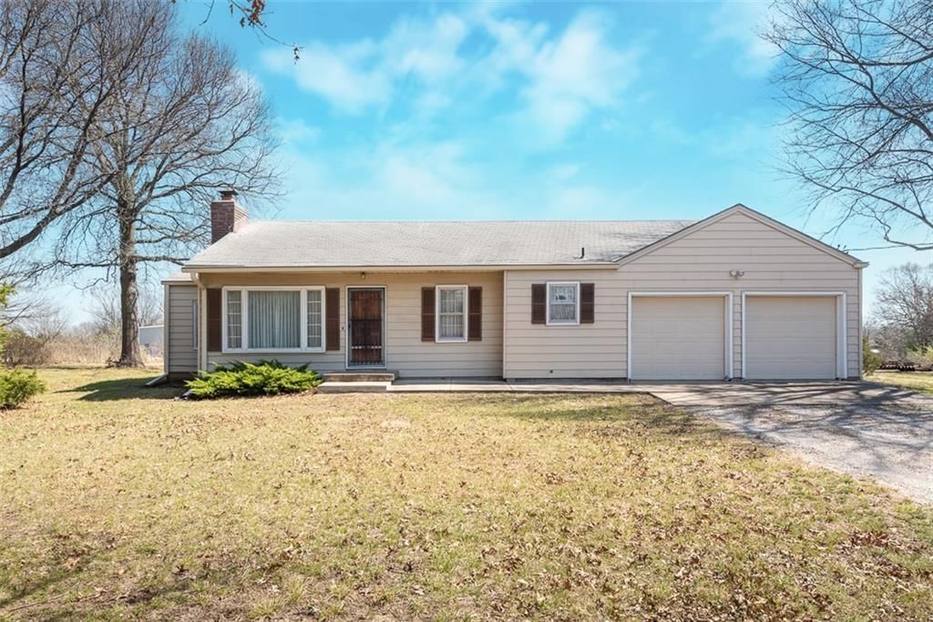 16145 Gardner Road, Gardner, KS