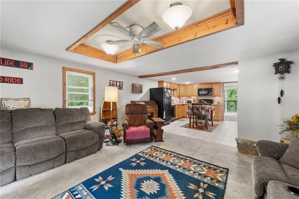 131 N Garfield Avenue — photo 10
