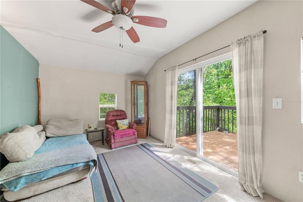 131 N Garfield Avenue — photo 19