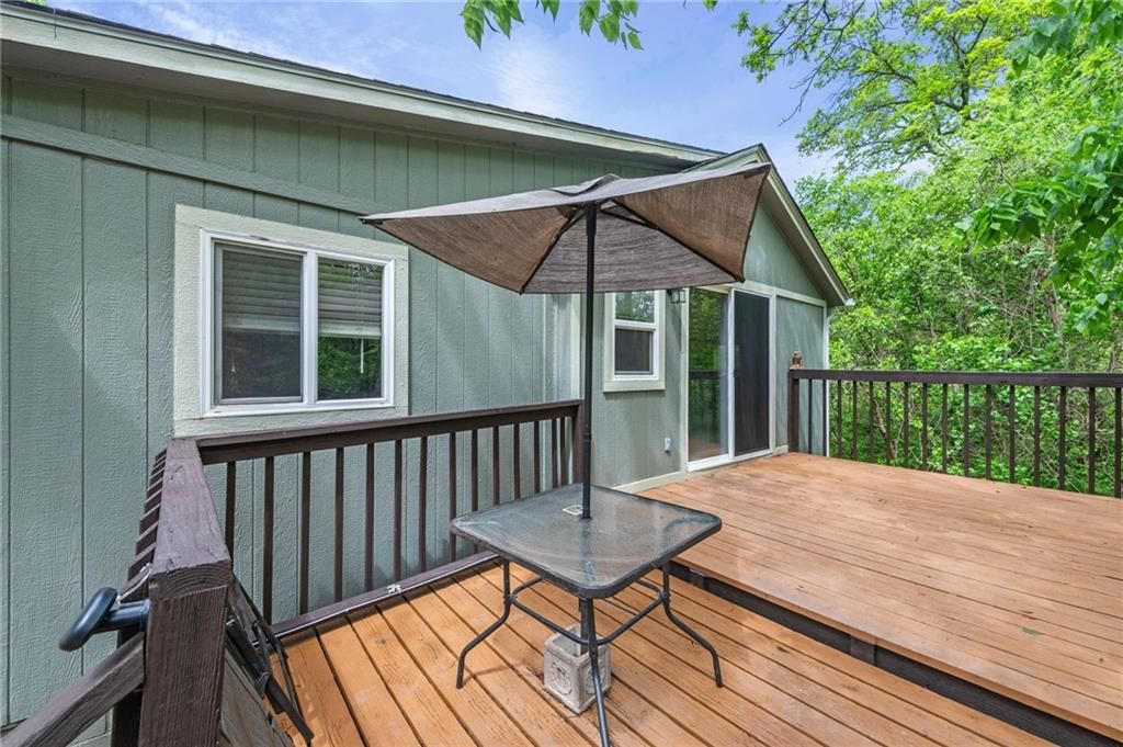 131 N Garfield Avenue — photo 27
