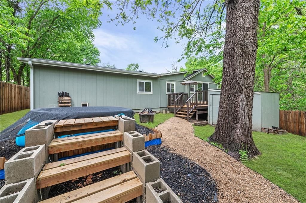 131 N Garfield Avenue — photo 31
