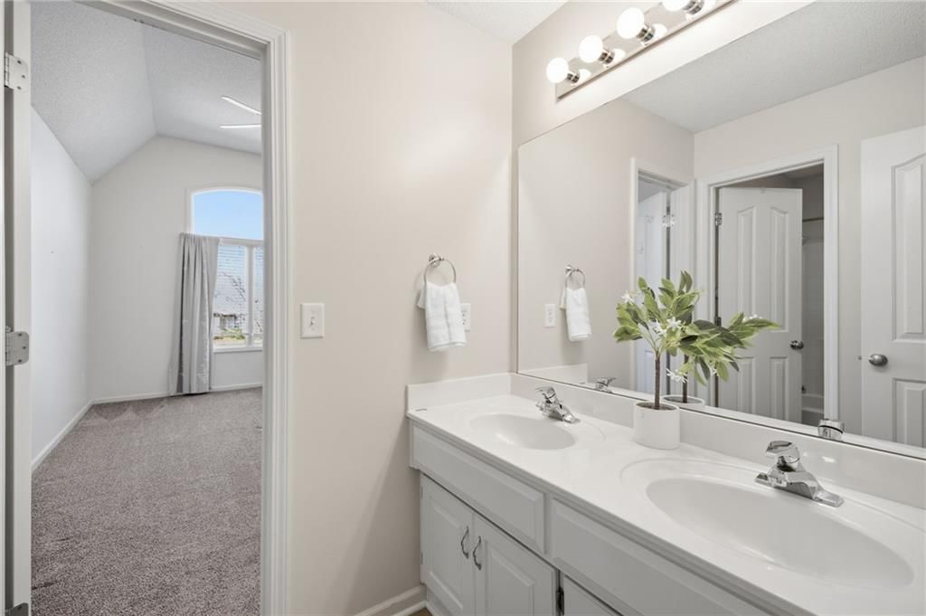 16216 Ash Street — photo 38
