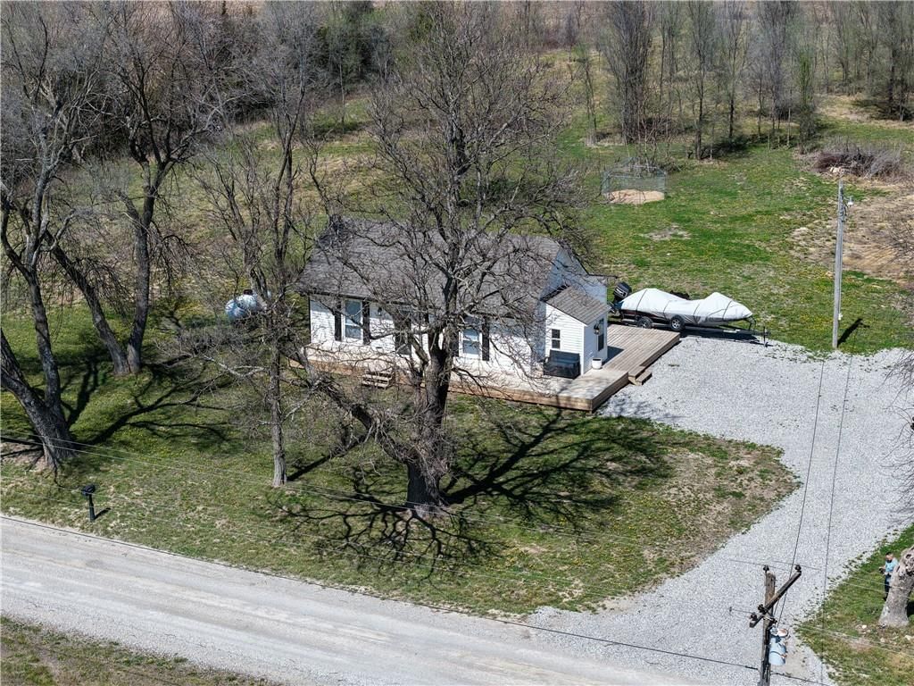 690 NE County Rd 15504 Road — photo 4
