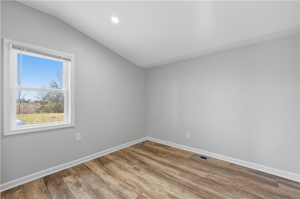 690 NE County Rd 15504 Road — photo 17