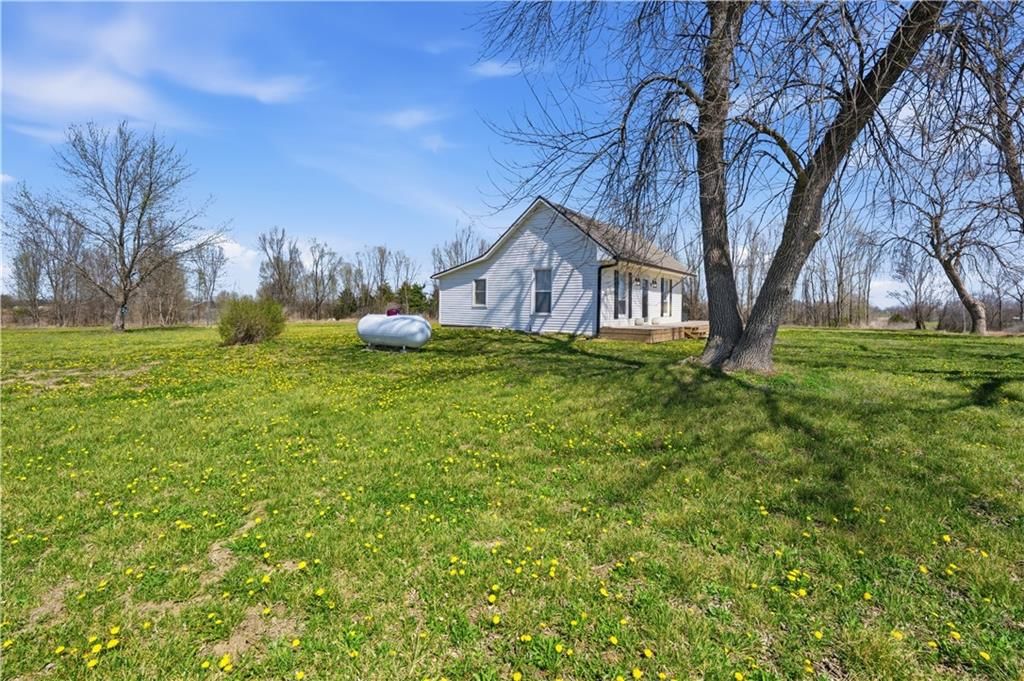 690 NE County Rd 15504 Road — photo 24