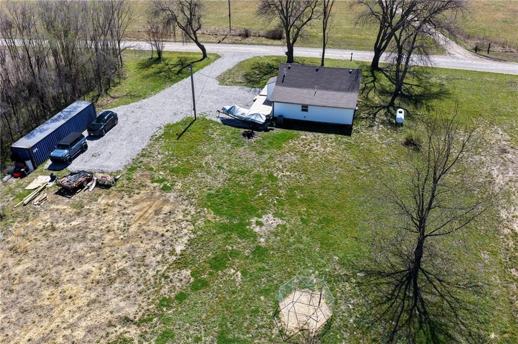 690 NE County Rd 15504 Road — photo 31