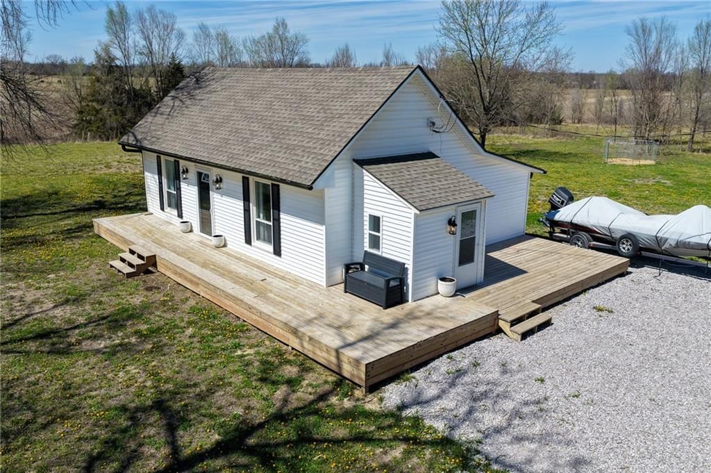 690 NE County Rd 15504 Road — photo 33
