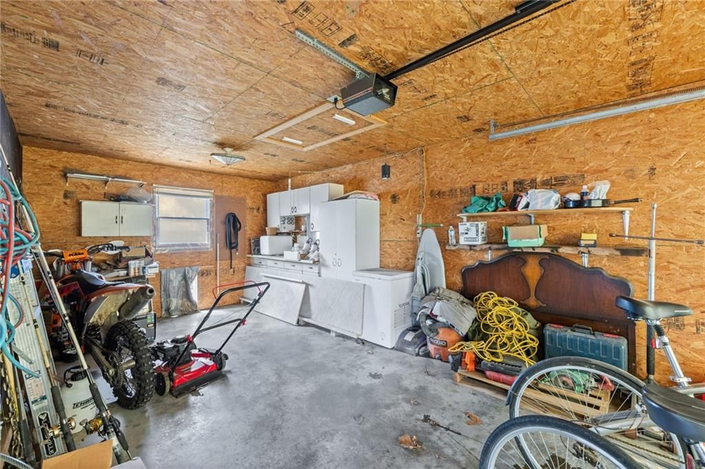 3 W Douglas Street — photo 29