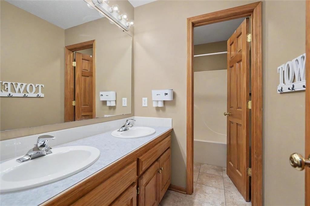 414 Flame Way — photo 22