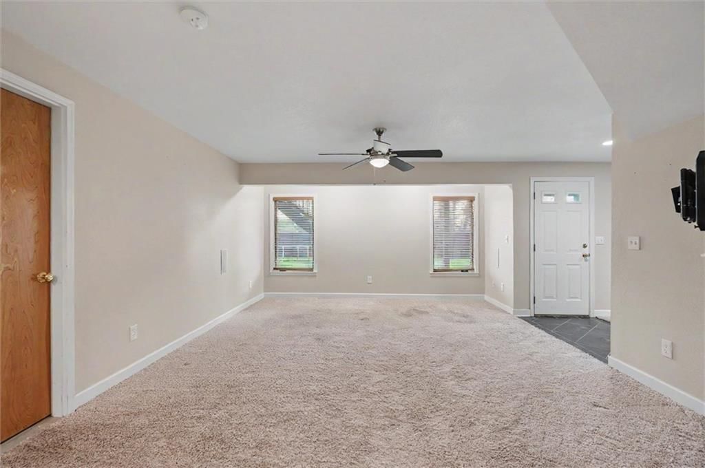 414 Flame Way — photo 33