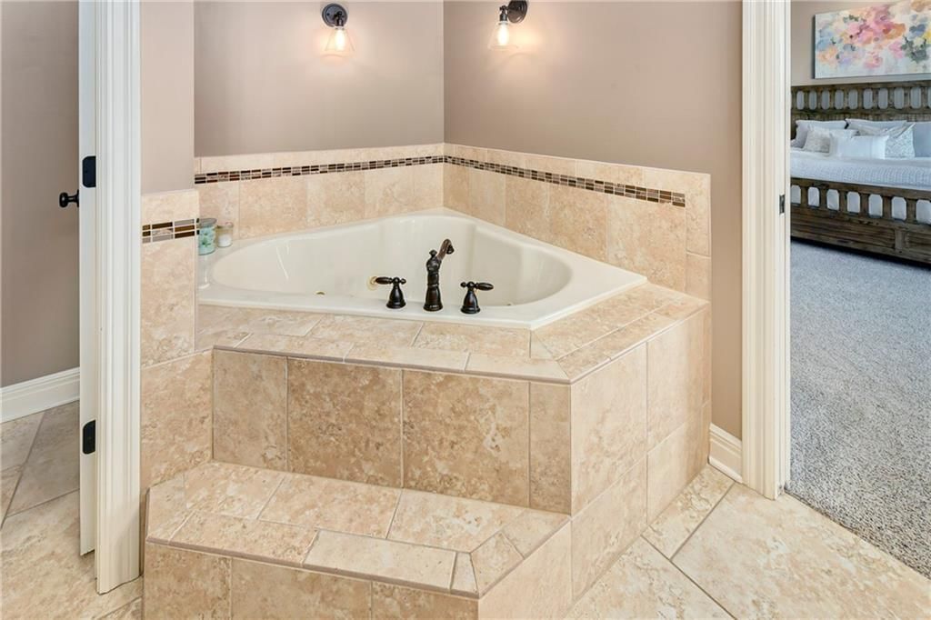 15006 Leavenworth Road — photo 43