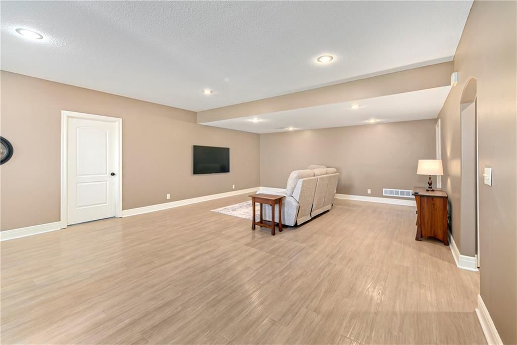 15006 Leavenworth Road — photo 47