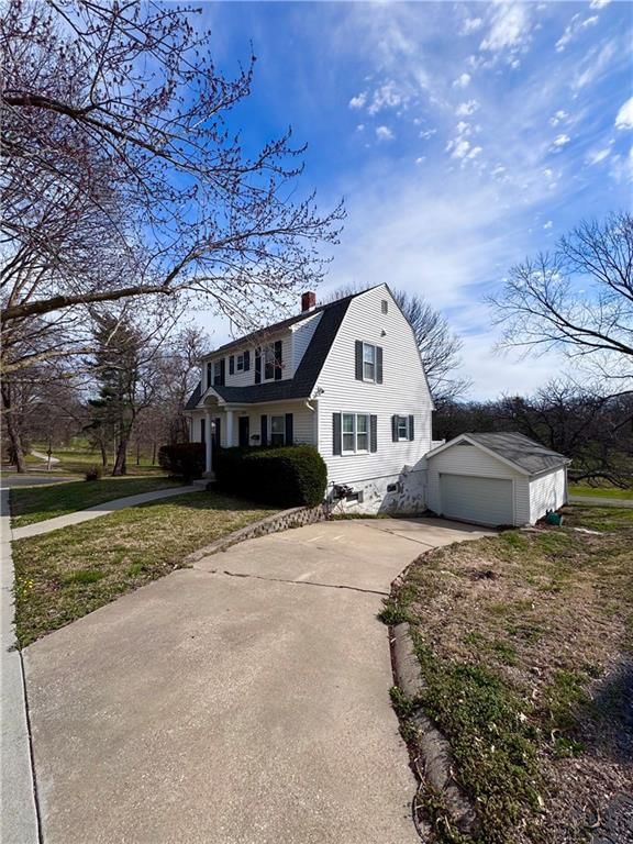 2327 Goff Avenue — photo 9