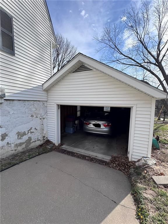 2327 Goff Avenue — photo 10