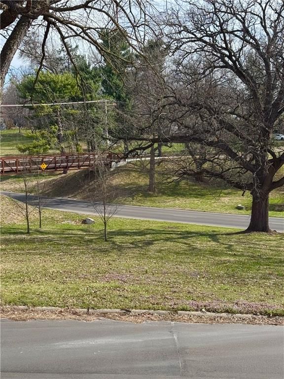 2327 Goff Avenue — photo 16