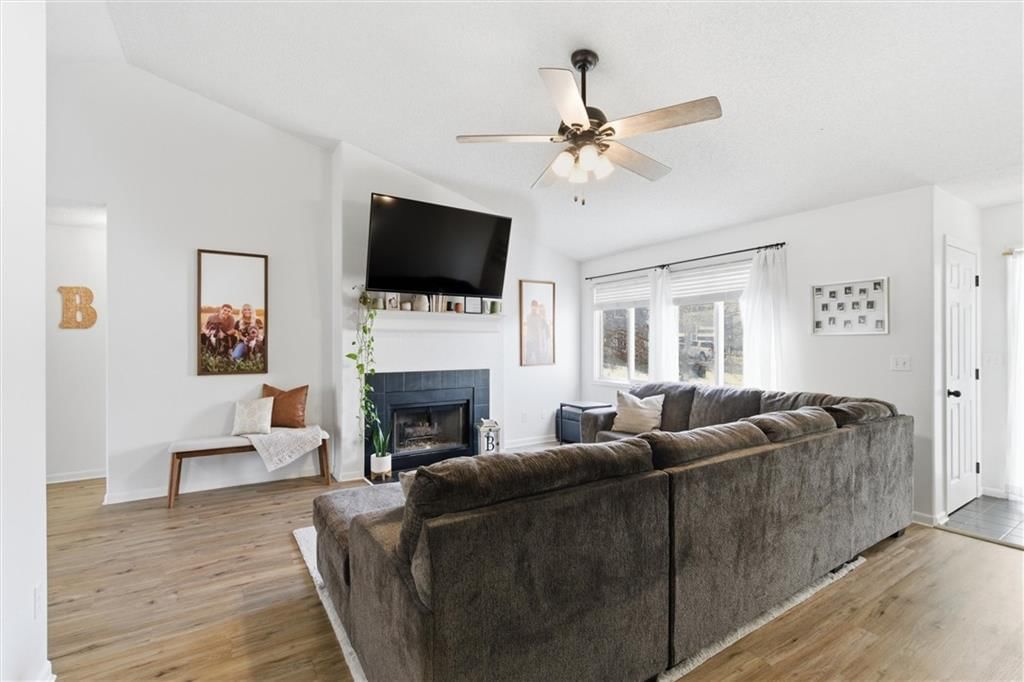 15324 W 148th Terrace — photo 3