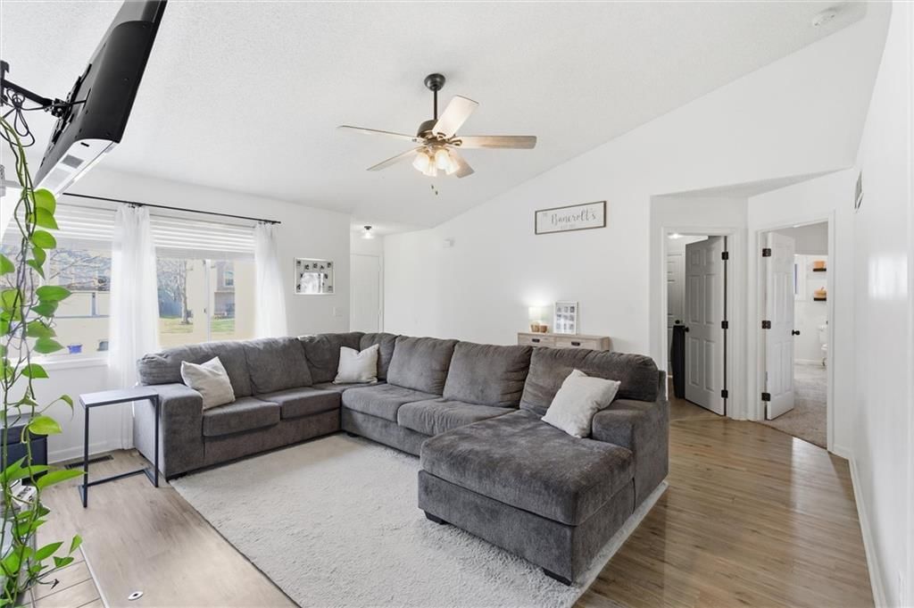 15324 W 148th Terrace — photo 6