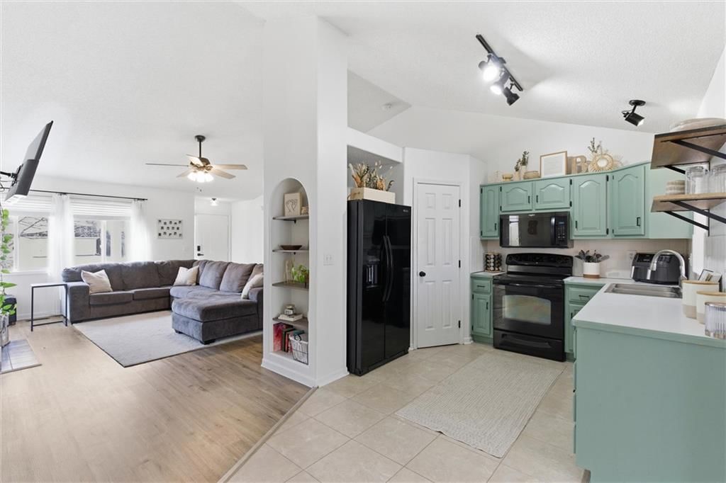 15324 W 148th Terrace — photo 8