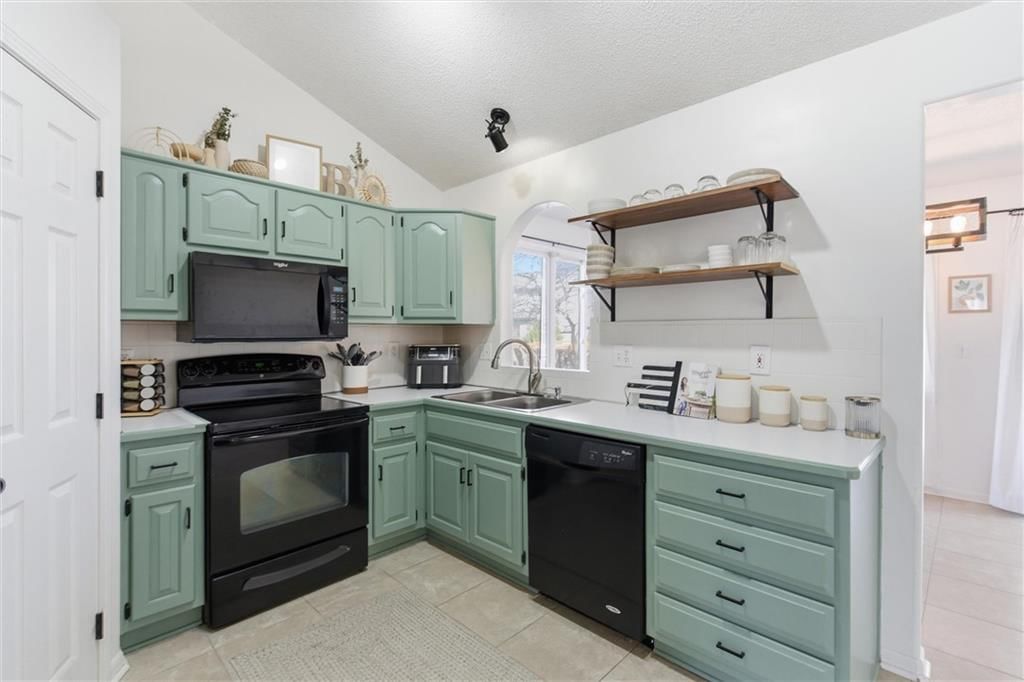 15324 W 148th Terrace — photo 9