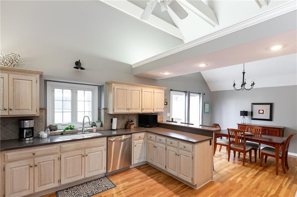 7203 NW Eastside Drive — photo 13