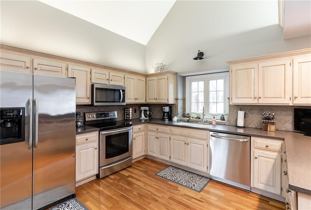 7203 NW Eastside Drive — photo 15