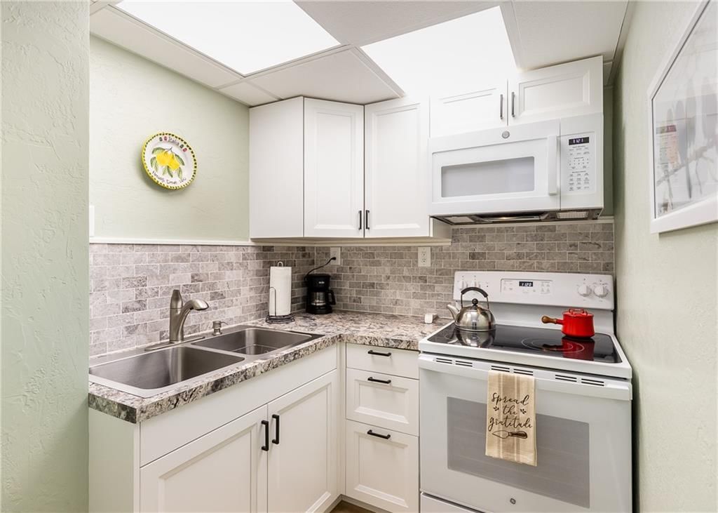 7203 NW Eastside Drive — photo 30