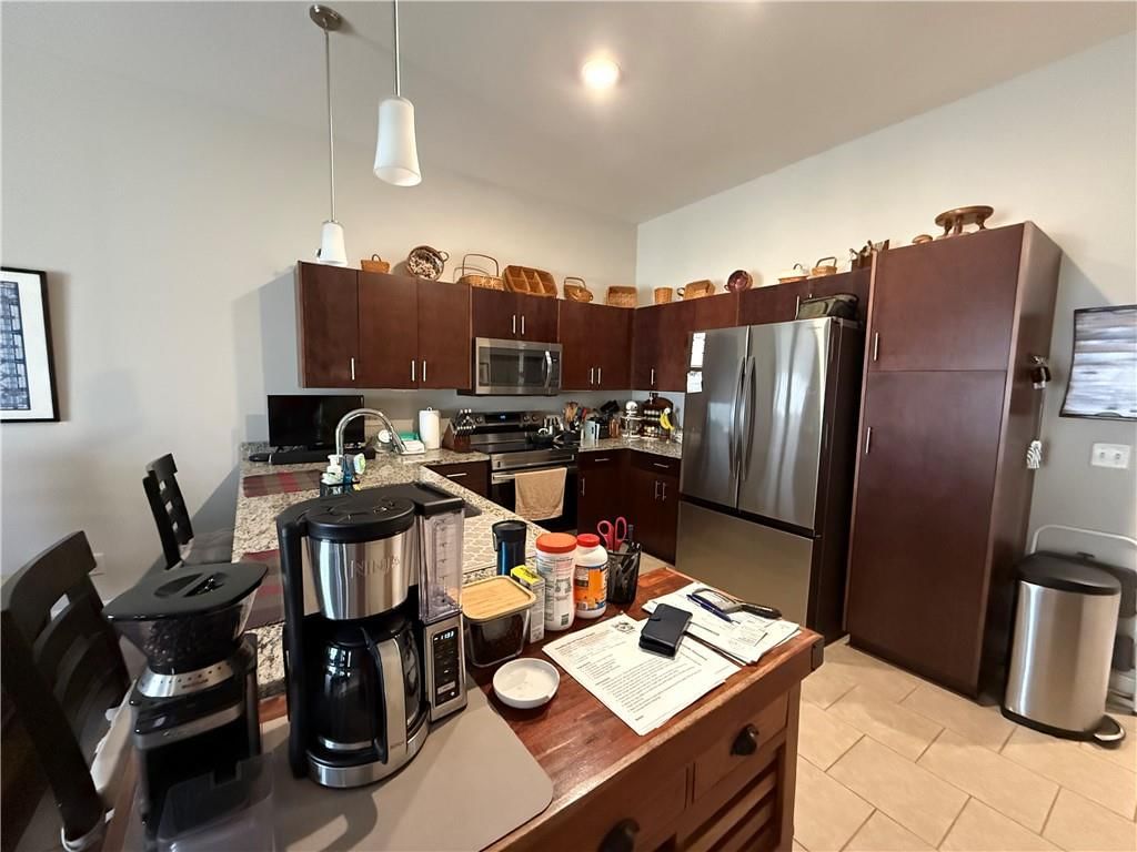 9324-9326 N Robinhood Avenue — photo 4