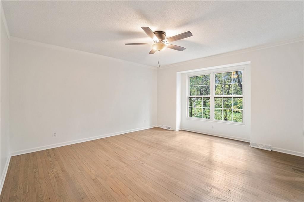 12904 Overhill Avenue — photo 18