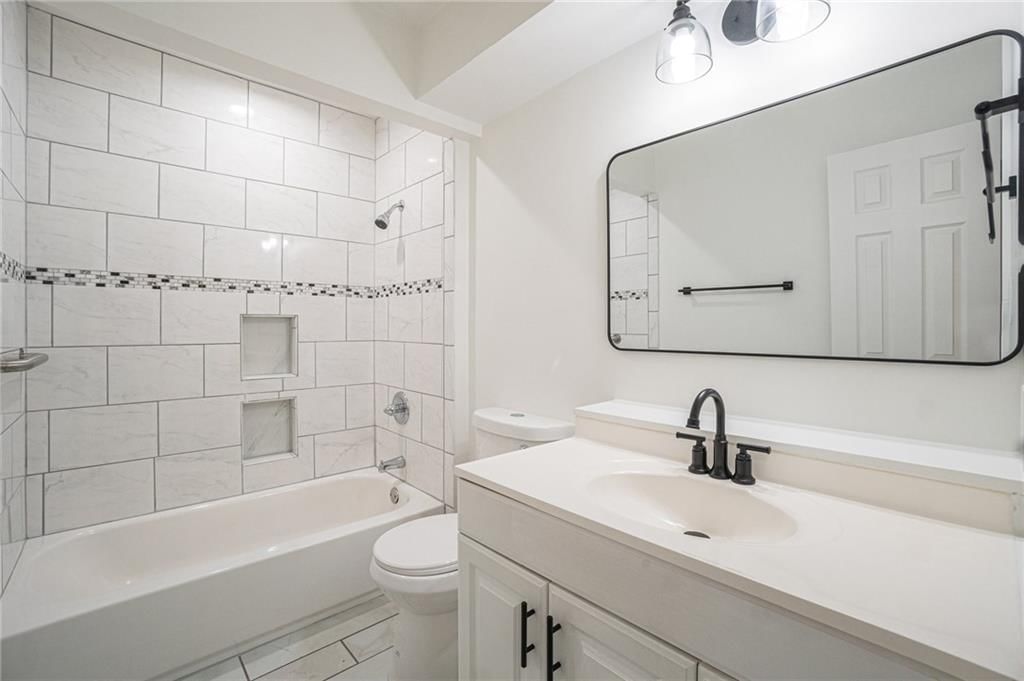 12904 Overhill Avenue — photo 22