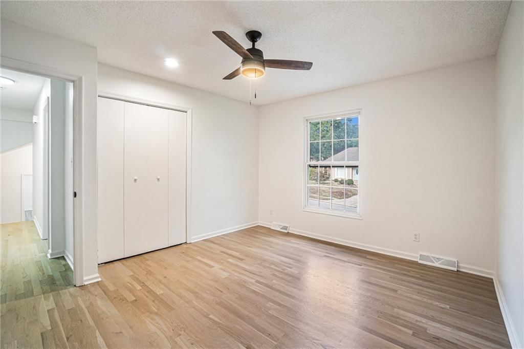 12904 Overhill Avenue — photo 23