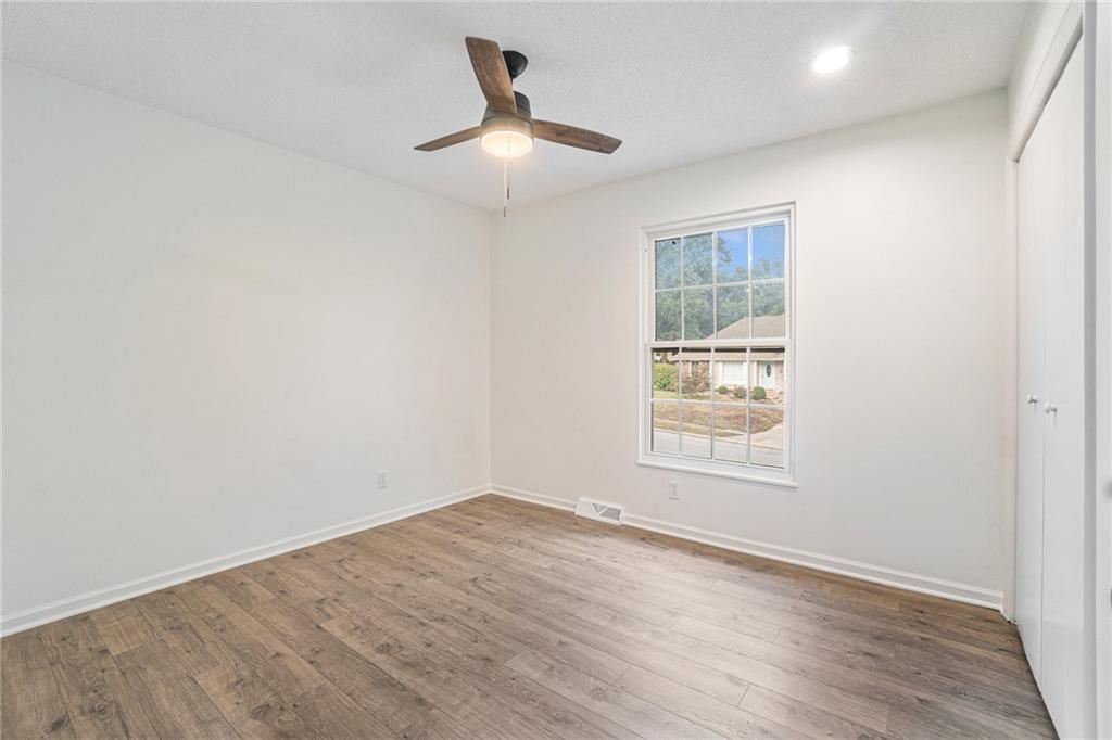 12904 Overhill Avenue — photo 24