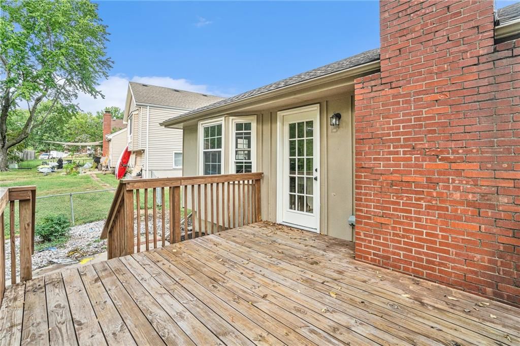 12904 Overhill Avenue — photo 26