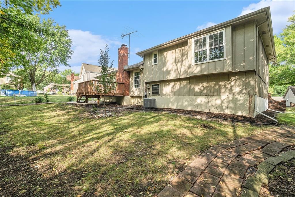 12904 Overhill Avenue — photo 30