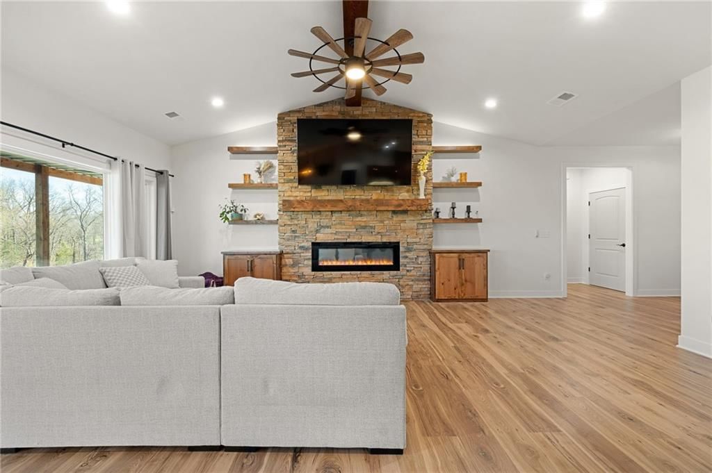 6404 Gracie Lane — photo 10