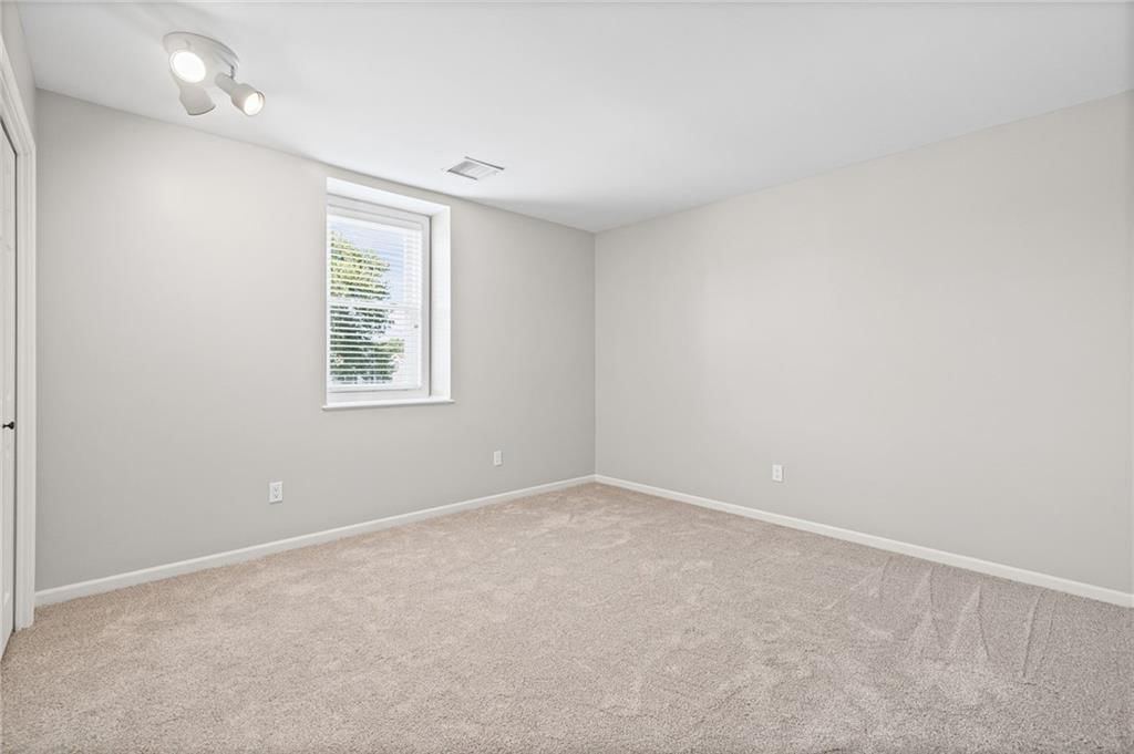 1501 E Sleepy Hollow Drive — photo 42