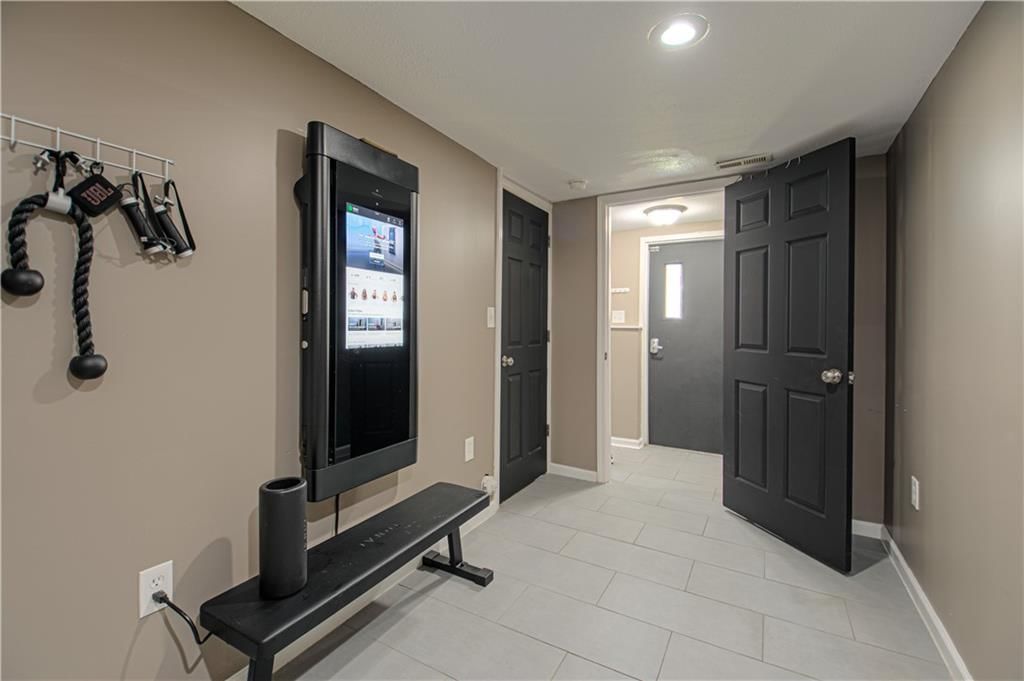 910 W Waldo Avenue — photo 32