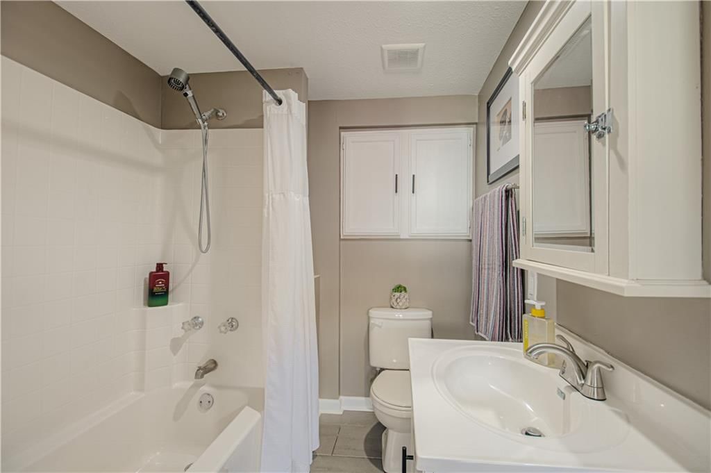 910 W Waldo Avenue — photo 41